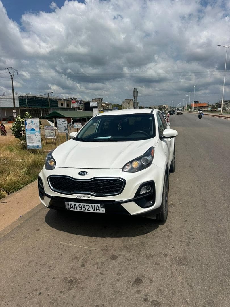 KIA Sportage Blanc perle — location à Abidjan